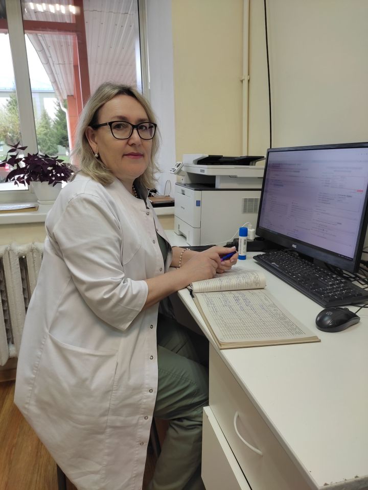 Медсестра Любовь Павленко рассказала о работе на скорой помощи в Кукморской ЦРБ