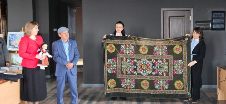 В Кукморском краеведческом музее подвели итоги конкурса «Воевали наши деды» и акции «Дни дарений»