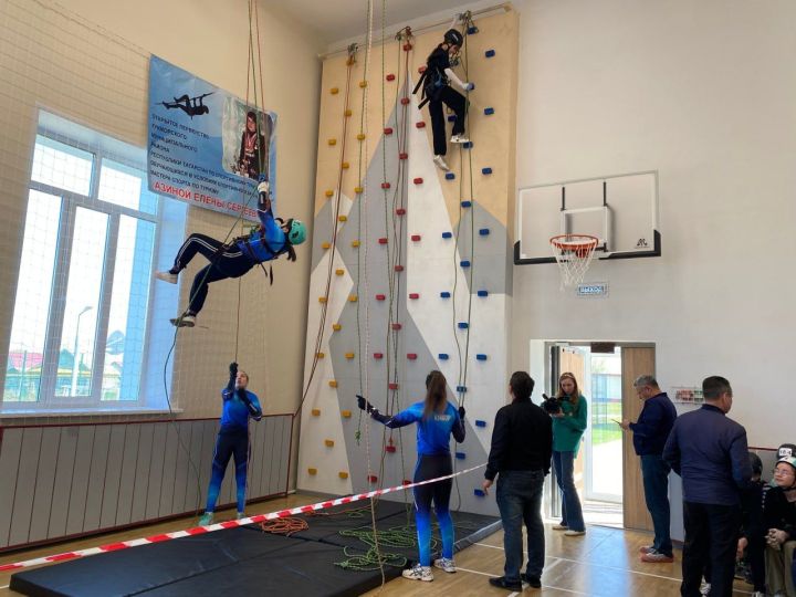 Югары Чура мәктәбендә туризм буенча спорт мастеры Елена Азина призына  ярышлар узды