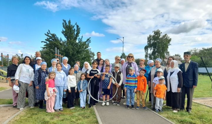 «Лето в Татарстане»: в Кукморе провели праздник двора