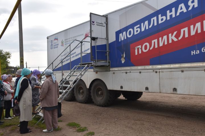 Түбән Өскебаш авыл җирлегенә тәгәрмәчле поликлиника килде