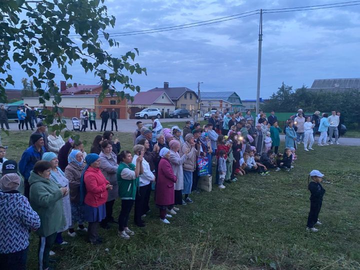 Сазтамакта җәй дәвам итә