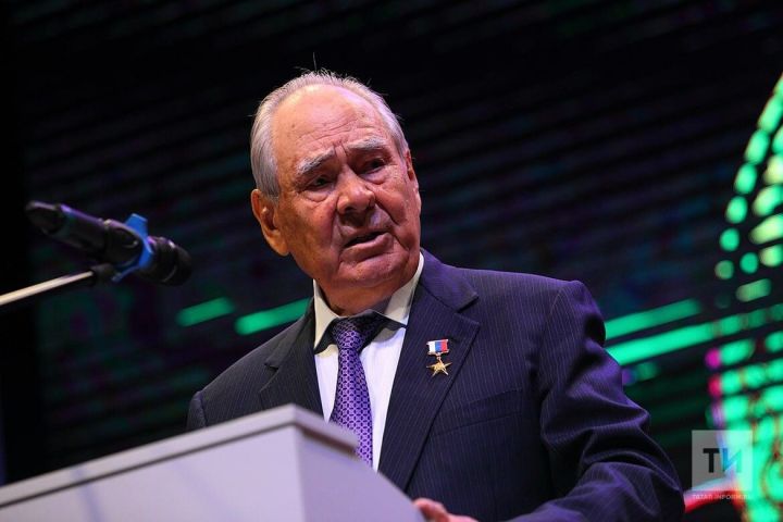 Татарстан Рәисе Рөстәм Миңнеханов Минтимер Шәймиевне туган көне белән котлады