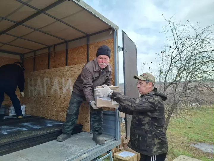 Теплые вещи и стройматериалы: Кукмор собрал 73-ю посылку для фронта