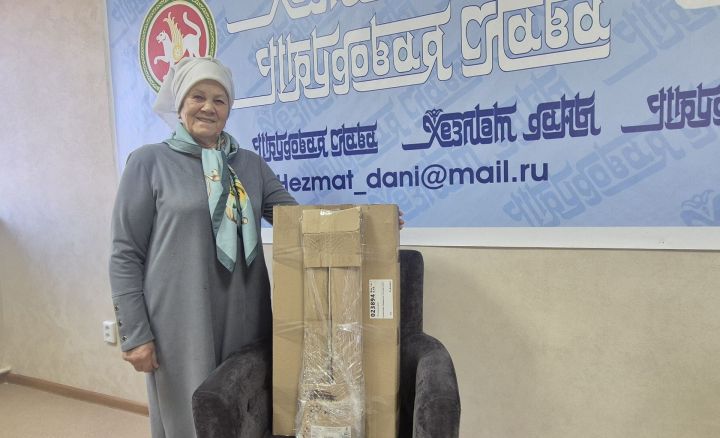 «Кукмор-информ» апрель ае акциясенең җиңүчесен бүләкләде
