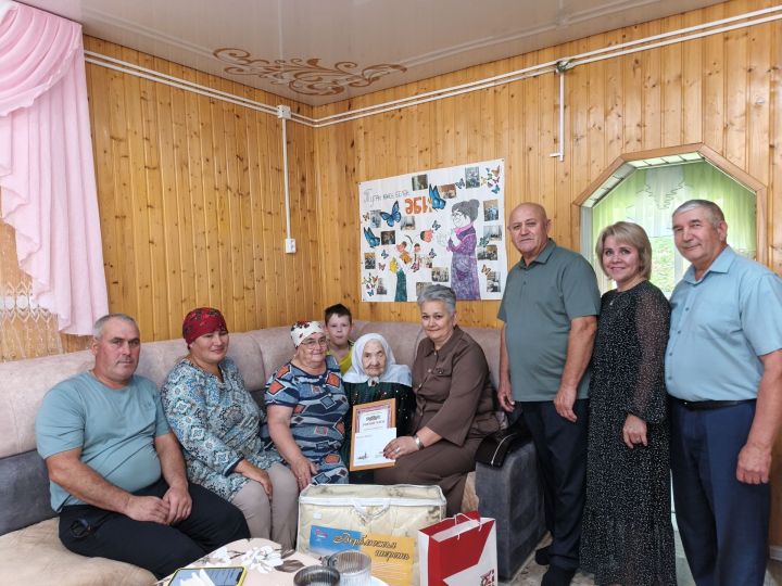 Гомер юлы — үзе бер тарих: Балыклыдан Фәймә Тимергалиевага 96 яшь тулды