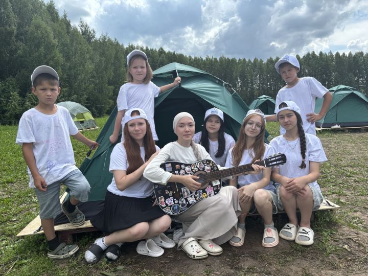 Палаткалы җәй: Мәчкәрә авылында  балалар өчен онытылмаслык ял оештырылган