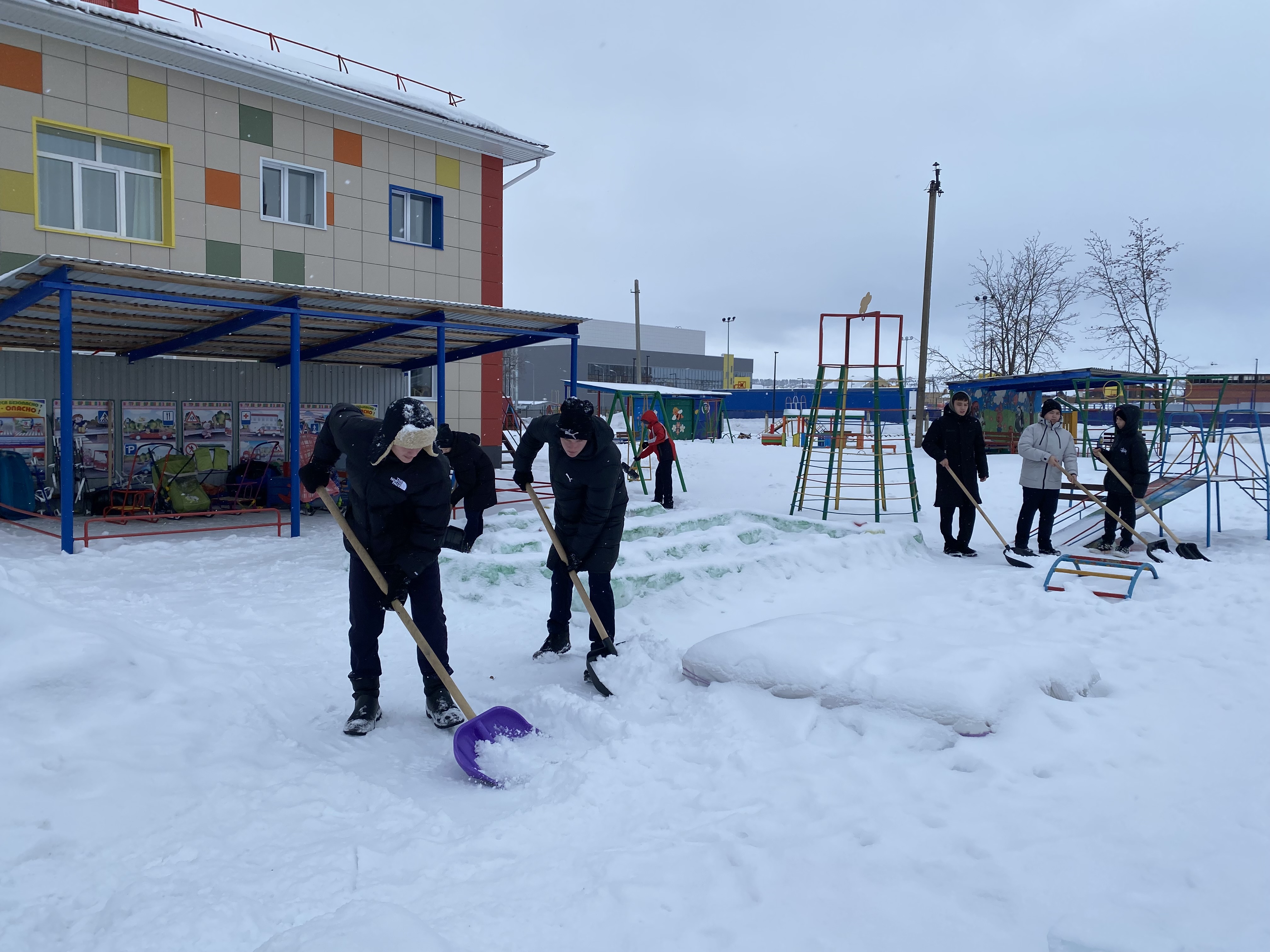 Кукмарада «Форпост» активистлары кар көри