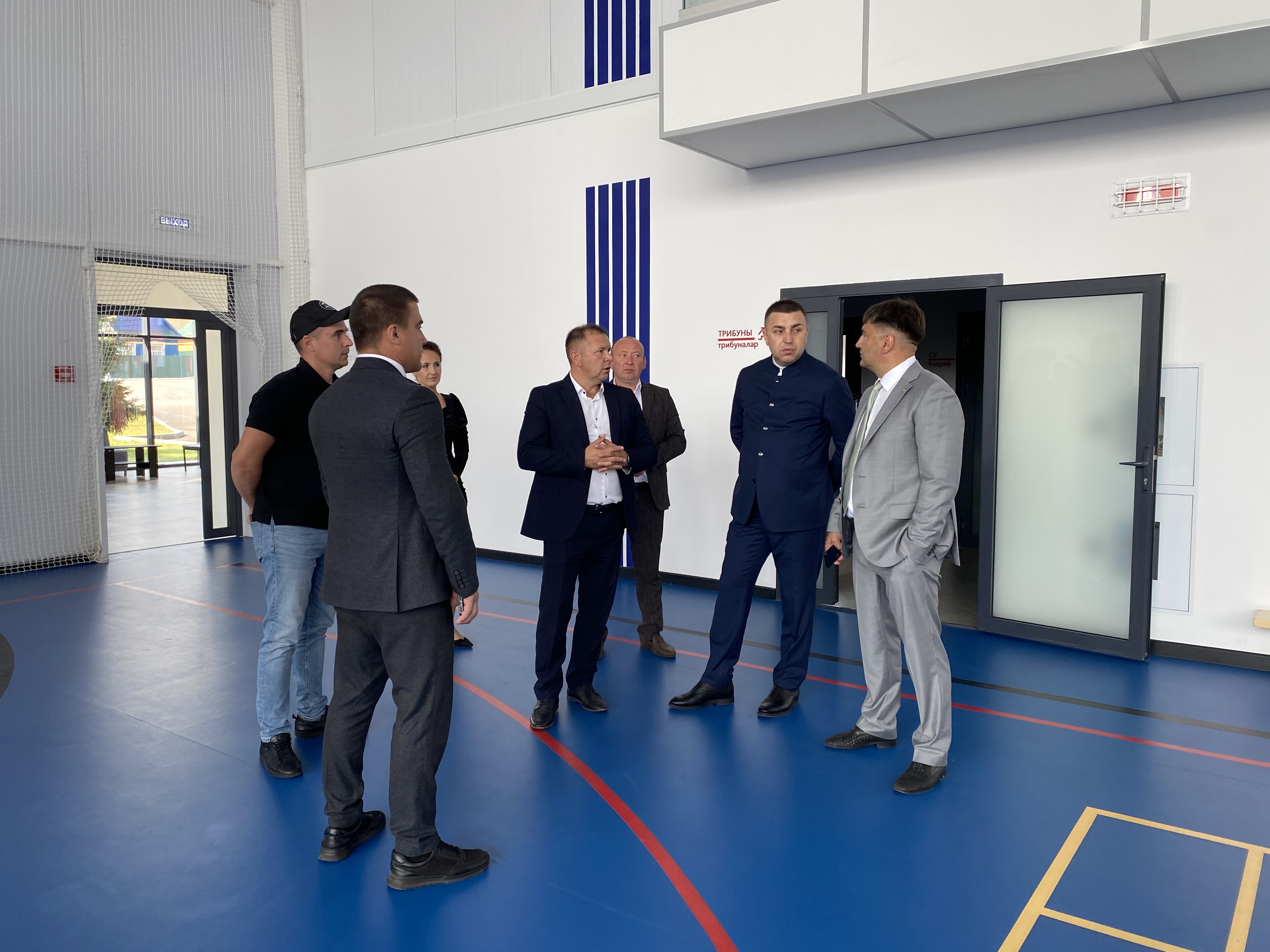 Сергей Димитриев и Ильнар Хафизов осмотрели спорткомплекс «Ялкын» и футбольный манеж «Урал»