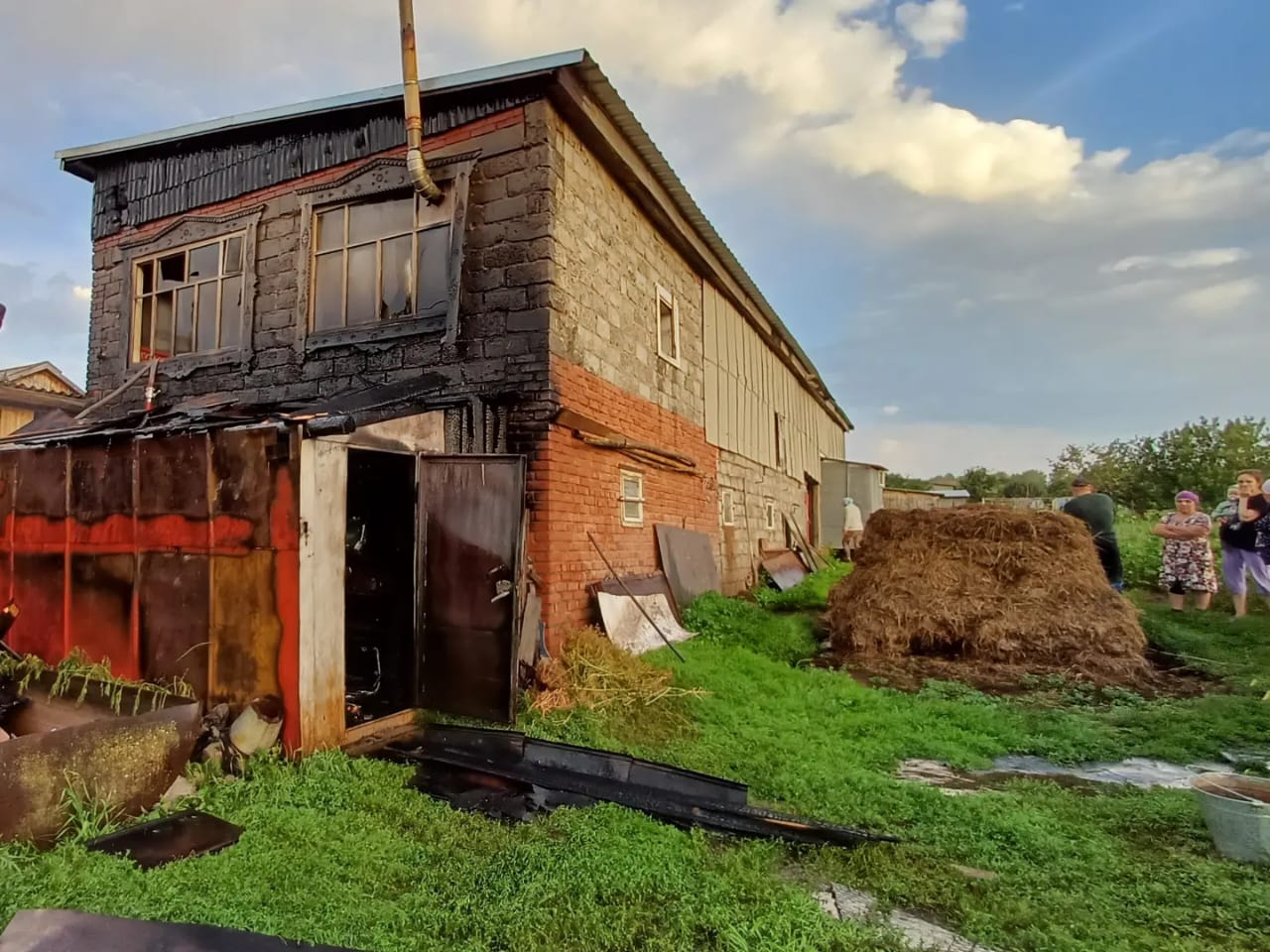 В деревне Кукморского района пожар уничтожил сарай