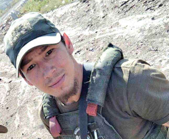 «Погиб, спасая своего боевого товарища»: жена погибшего на СВО Дениса Батрова из Кукмора о его подвигах