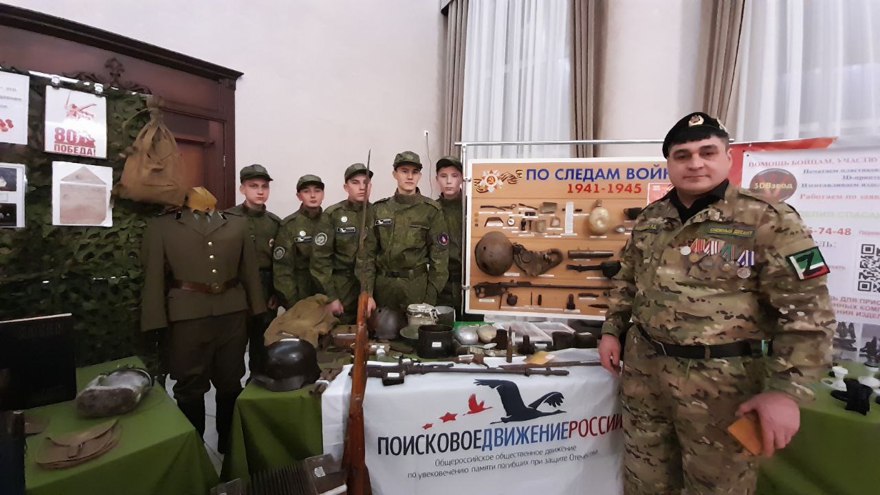 В Кукморе торжественно открыли Год защитника Отечества