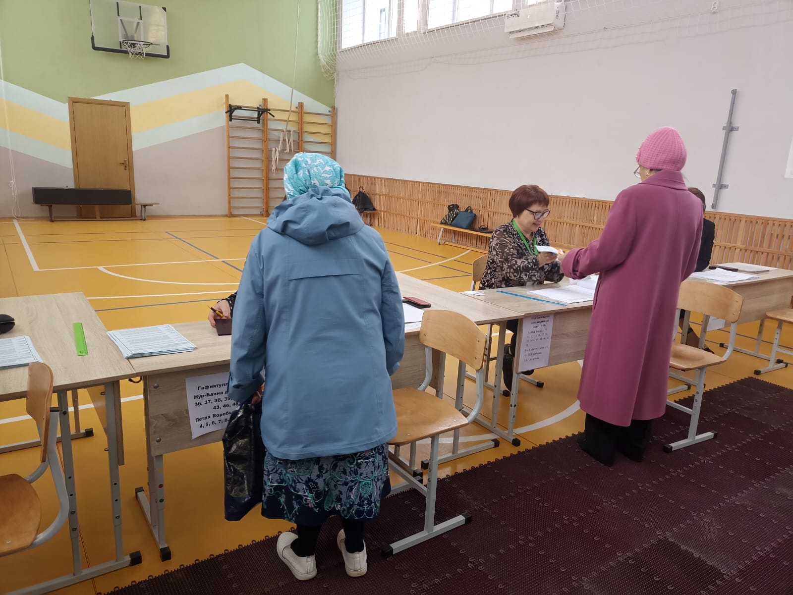 В Кукморе голосование на избирательном участке № 1670 идет организованно