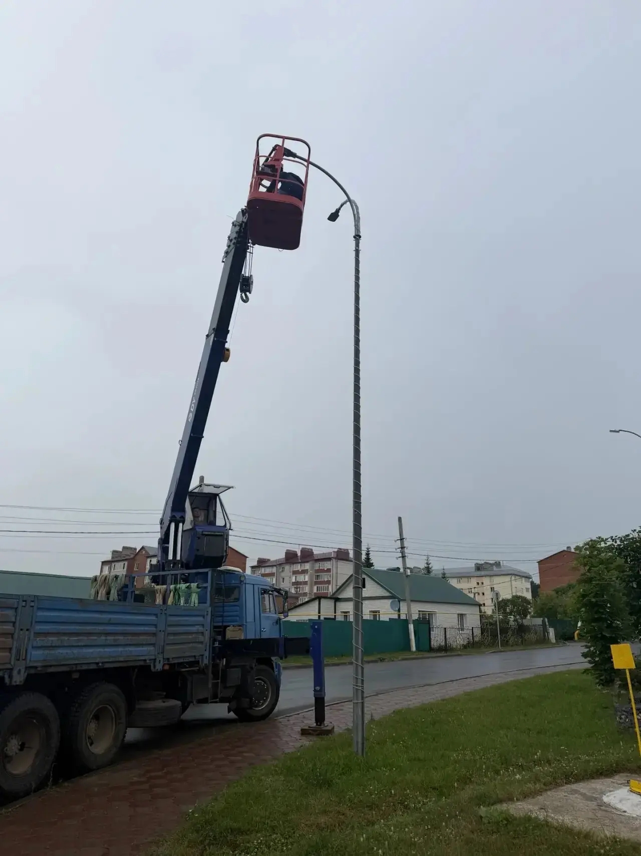 По поручению главы района Сергея Димитриева профильные службы держат вопрос освещения улиц на постоянном контроле.