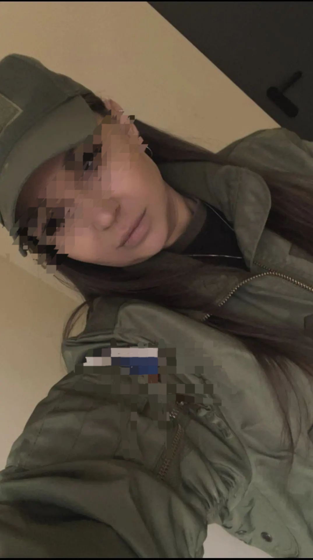 Бүгенге көндә ул МХО зонасында медицина инструкторы вазыйфасын башкара.
