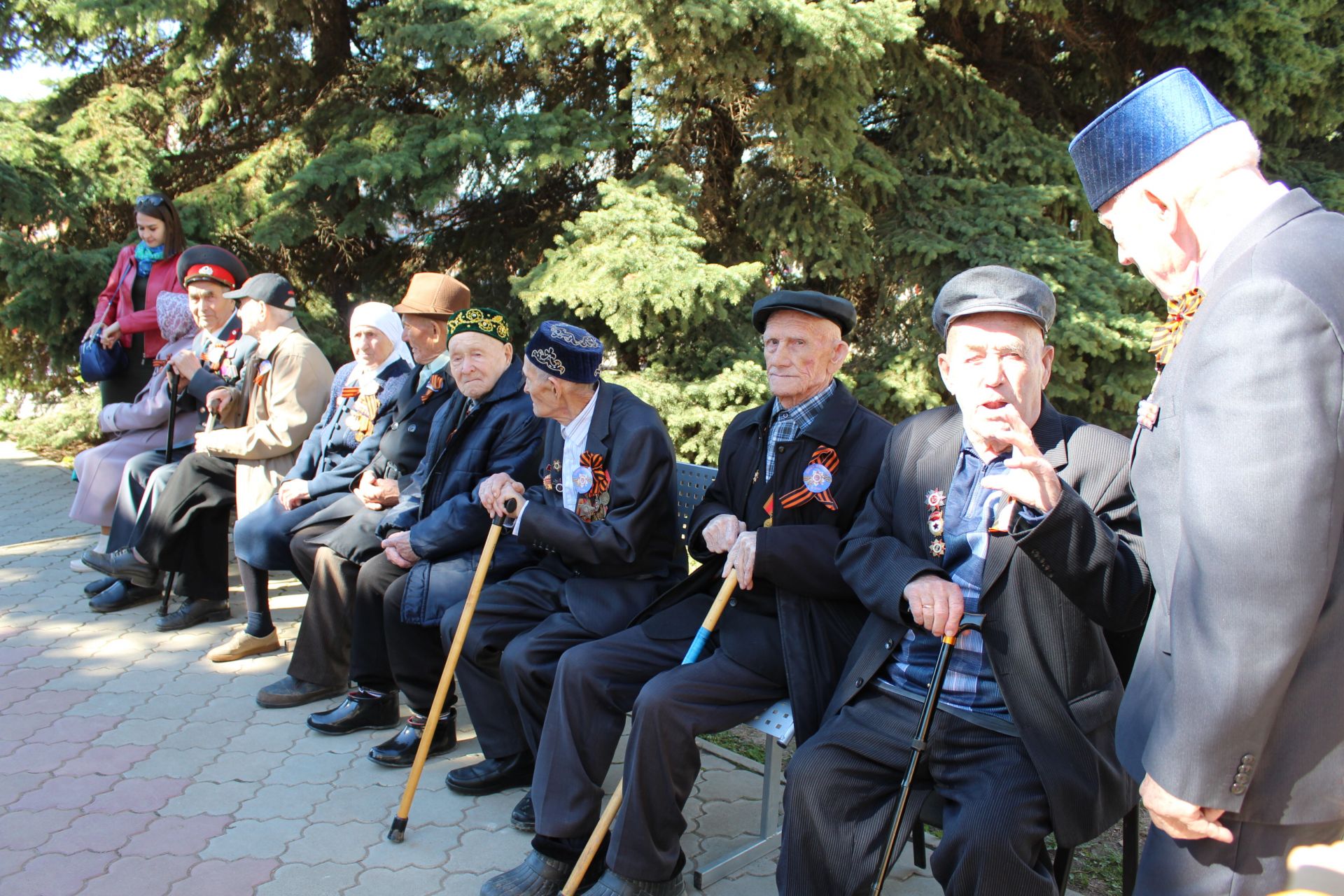 Фоторепортаж: 73-ю годовщину Победы празднуют в Кукморе