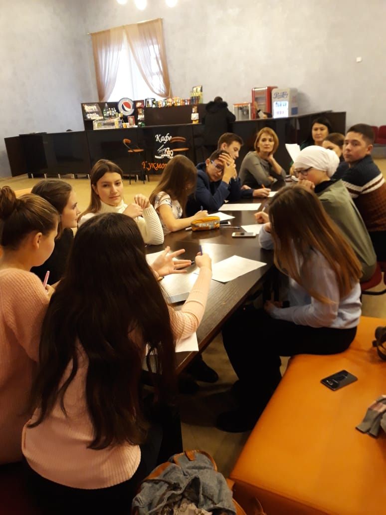 Активная молодежь Кукмора обсудила важные вопросы (фото)
