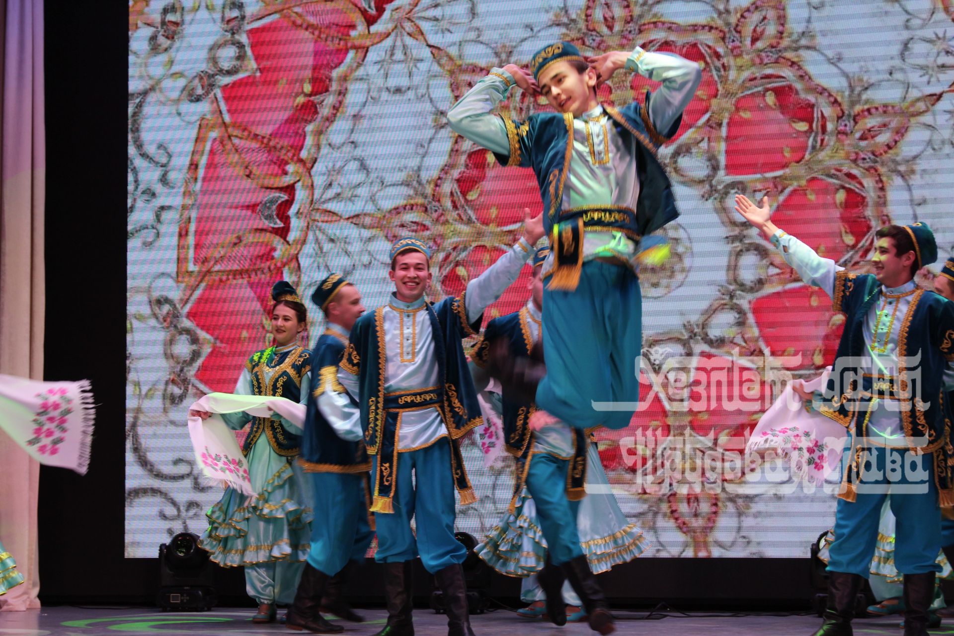 Фоторепортаж: В Кукморе выбрали самую красивую  и талантливую татарочку