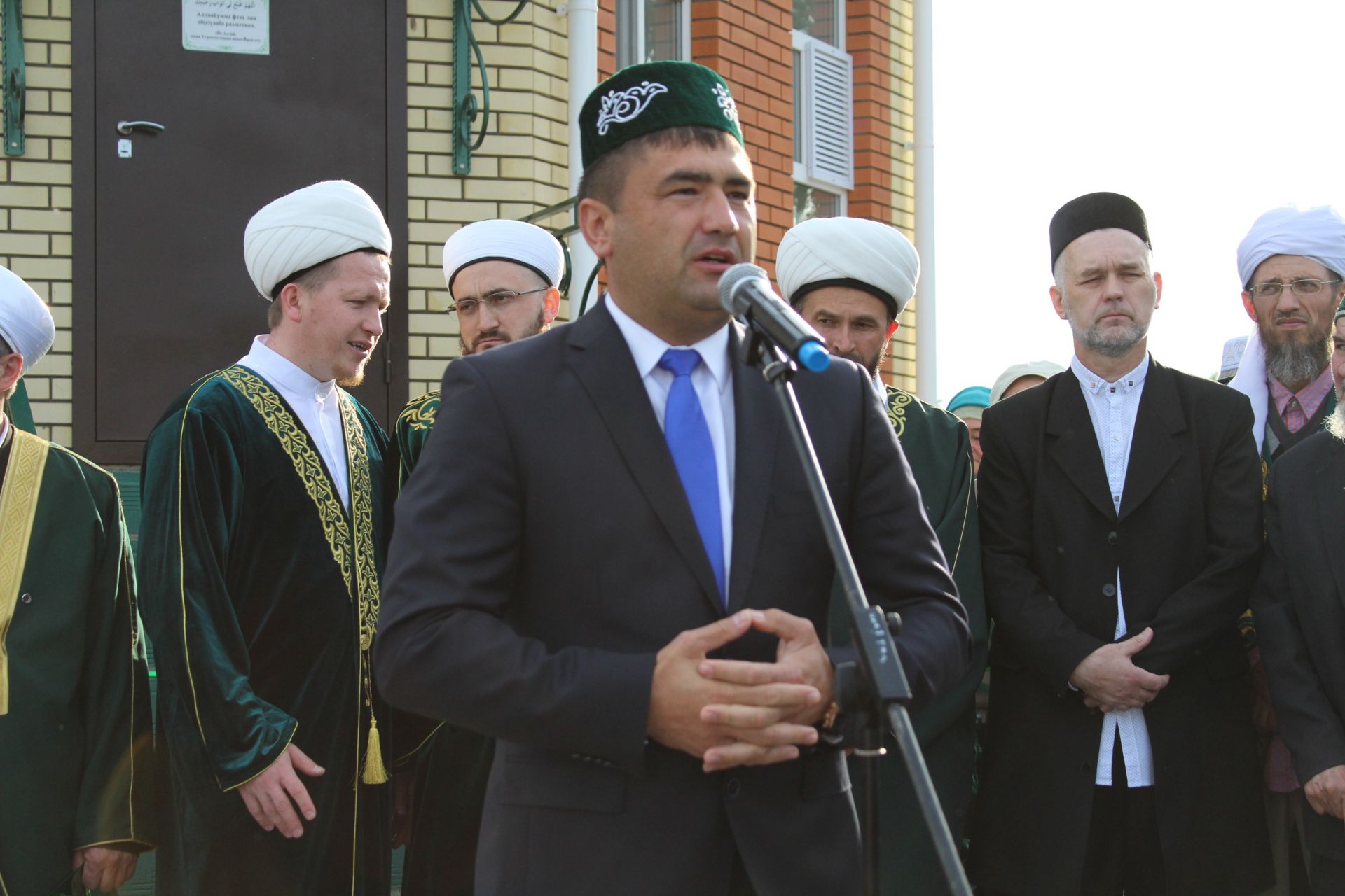 Фото: Камиль хазрат Самигуллин открыл новую мечеть в Кукморе