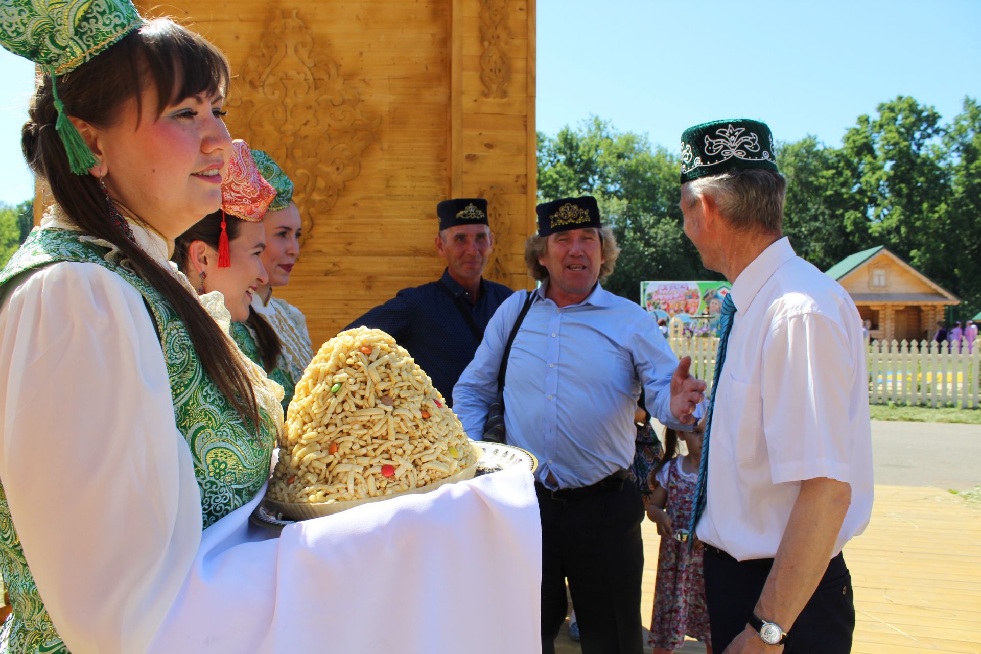 Фоторепортаж: Кукмаралылар Казан Сабан туен гөрләтте