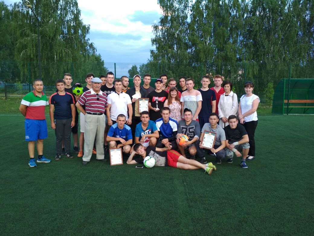 Фото: В Кукморе прошел районный турнир по мини-футболу среди удмуртской молодежи