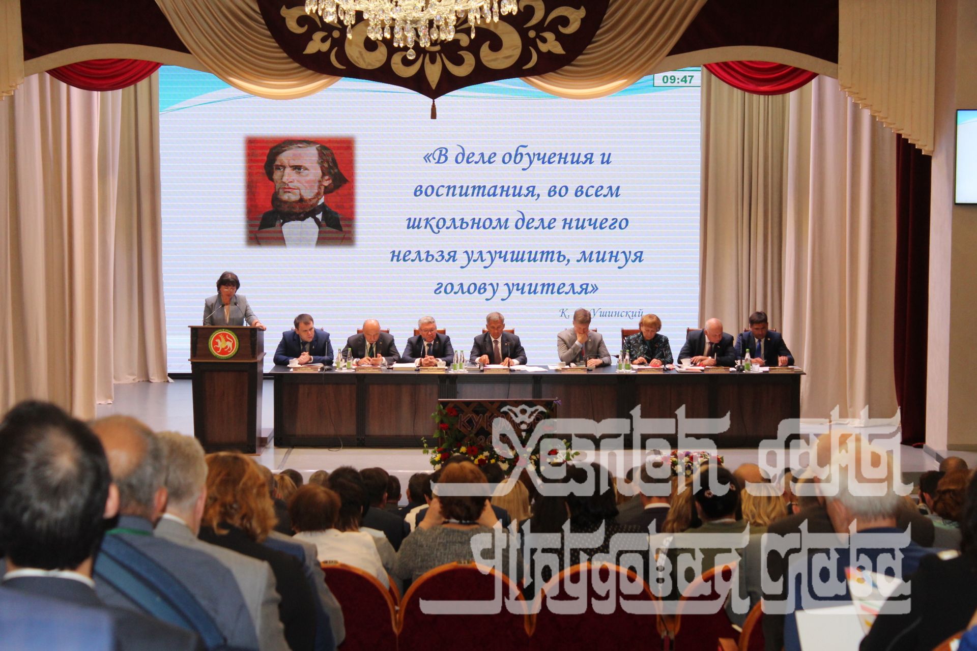 Фоторепортаж: Рустам Минниханов принял участие в состоявшейся в Кукморе республиканской августовской конференции