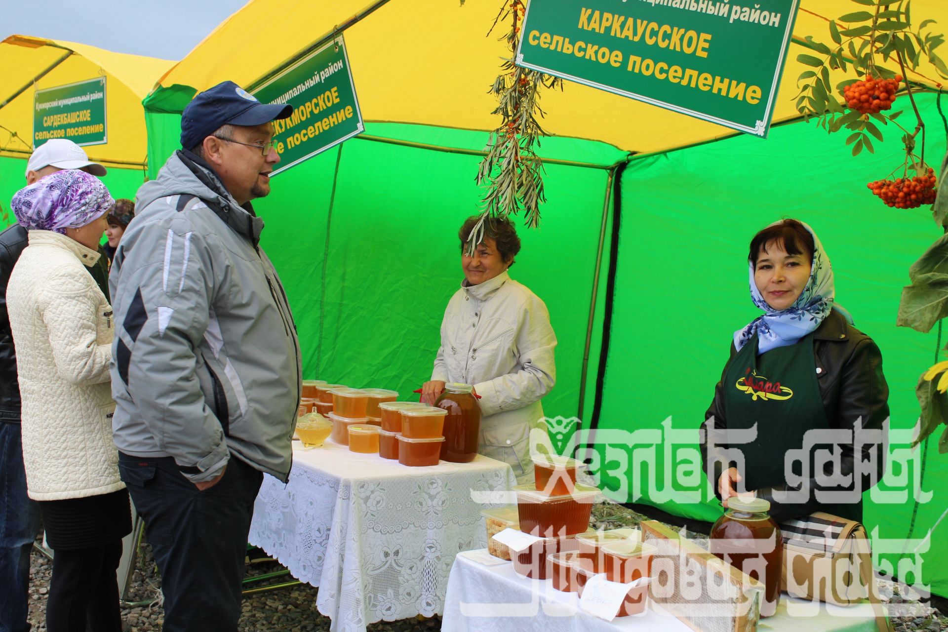 Фоторорепортаж: Кукмарада “Бал” ярминкәсе үткәрелде