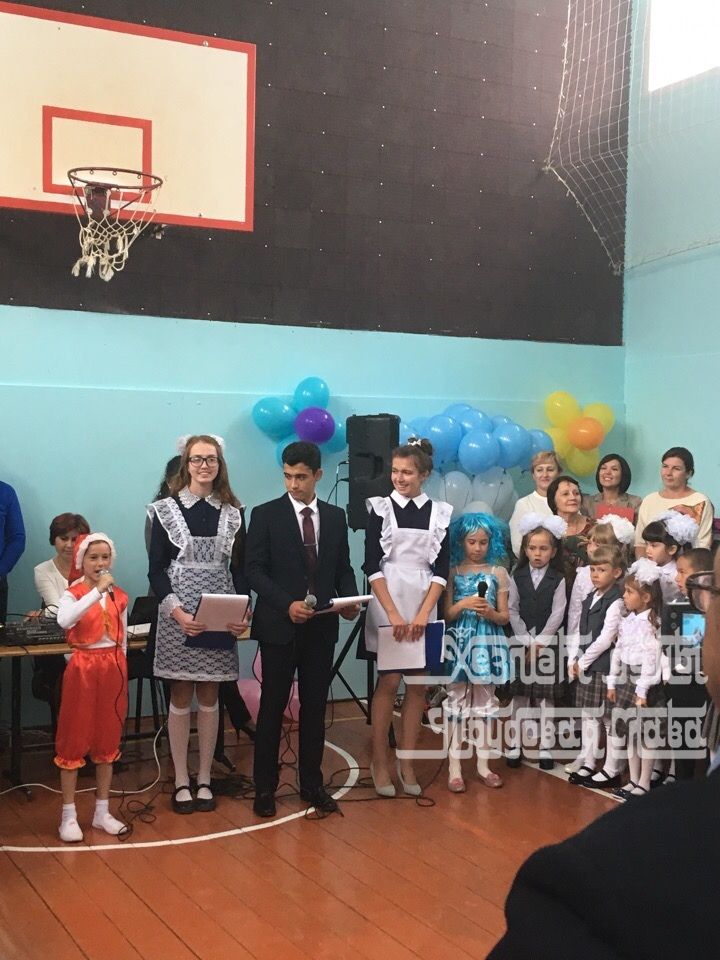 Фото: В Кукморской школе №3 прошла торжественная линейка