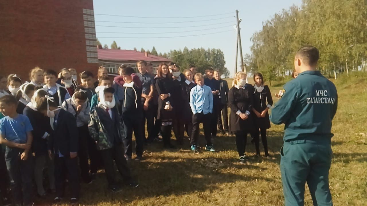 Фото: В Маскаринской школе эвакуировали учащихся