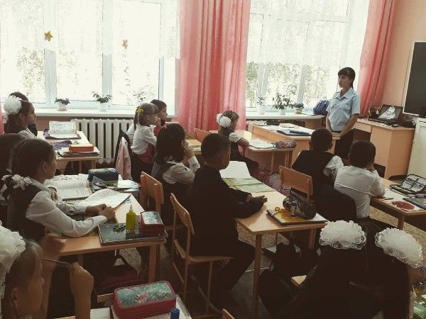 Фото: В Кукморской средней школе №3 прошла акция "Мысли трезво"