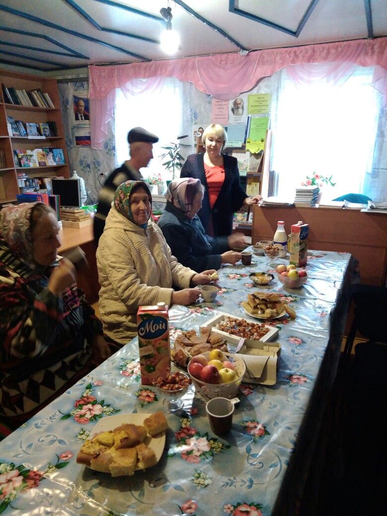 В Старой Юмье провели праздник ко Дню пожилых людей