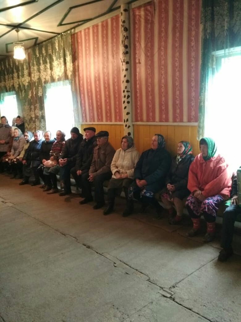 В Старой Юмье провели праздник ко Дню пожилых людей