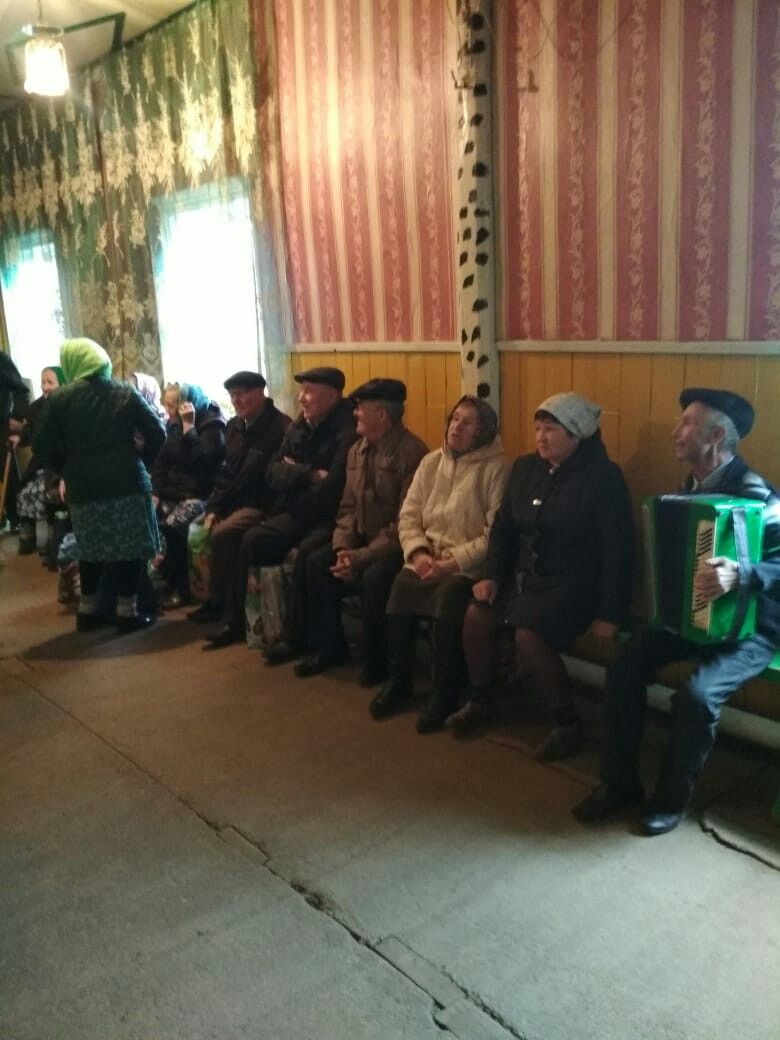 В Старой Юмье провели праздник ко Дню пожилых людей