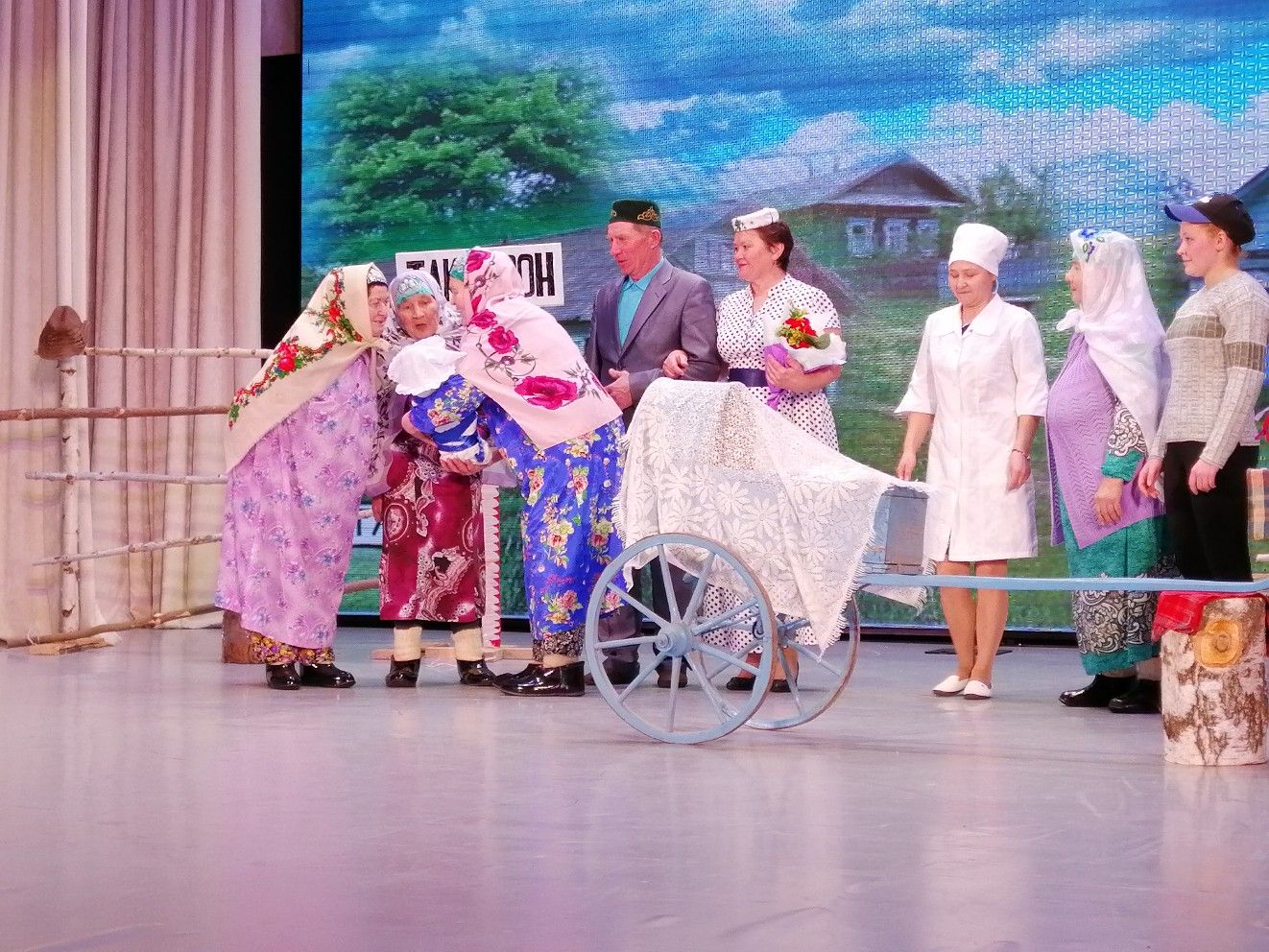 Самодеятельные артисты Каркаусского сельского поселения показали комедию «Табылдык»