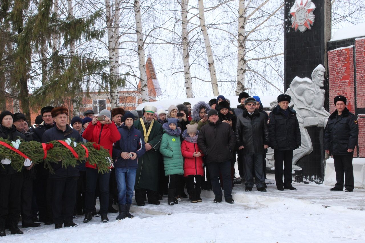 Фоторепортаж: В Байлянгаре установили стелу, посвященную участникам боевых действий в Афганистане