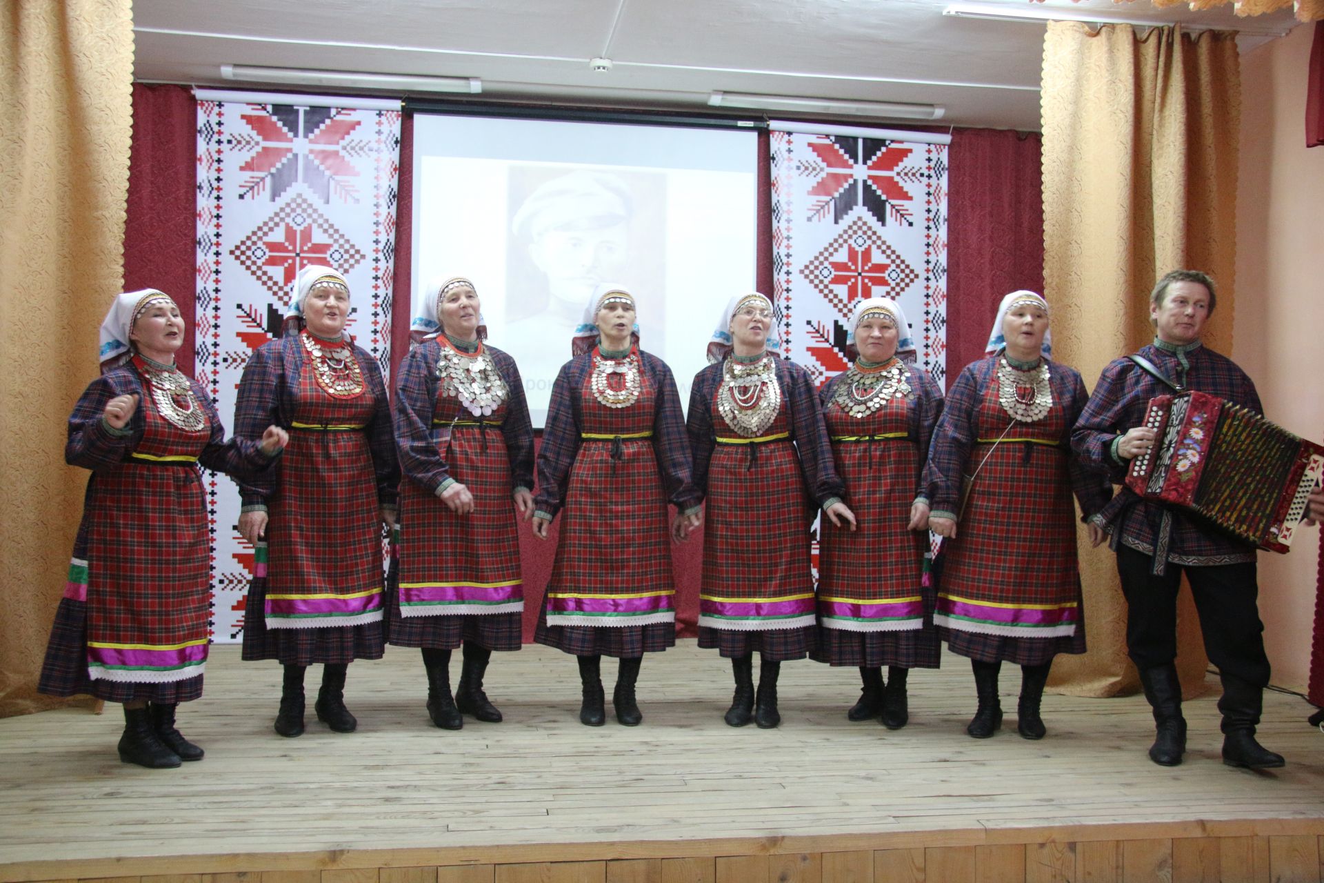 В Нырьинской школе прошла конференция, посвященная 135-летию Максима Прокопьева