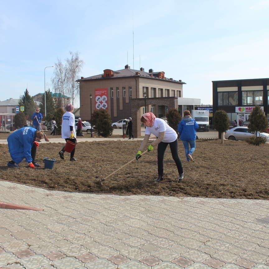 Фото: Кукморяне вышли на субботники