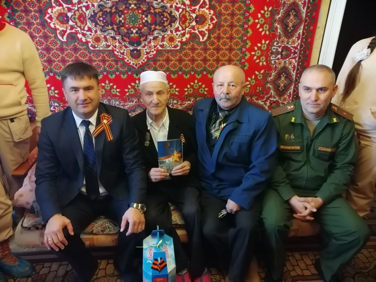 Фото: Глава Кукморского района поздравил ветеранов войны с 74-ой годовщиной Победы