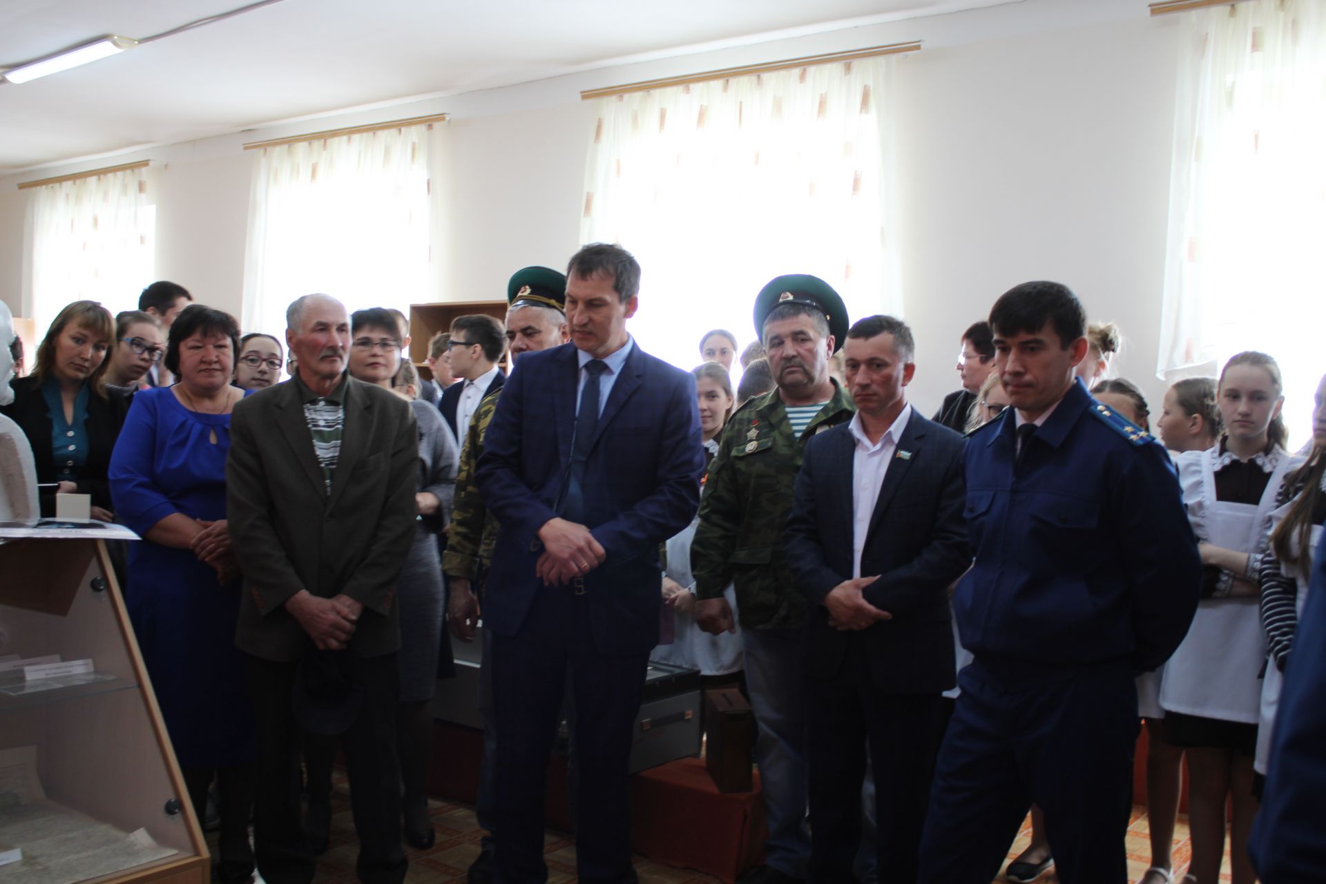 Фото: В Ядыгерьской школе состоялось открытие мемориальной доски кавалеристу-пограничнику Михаилу Андрееву