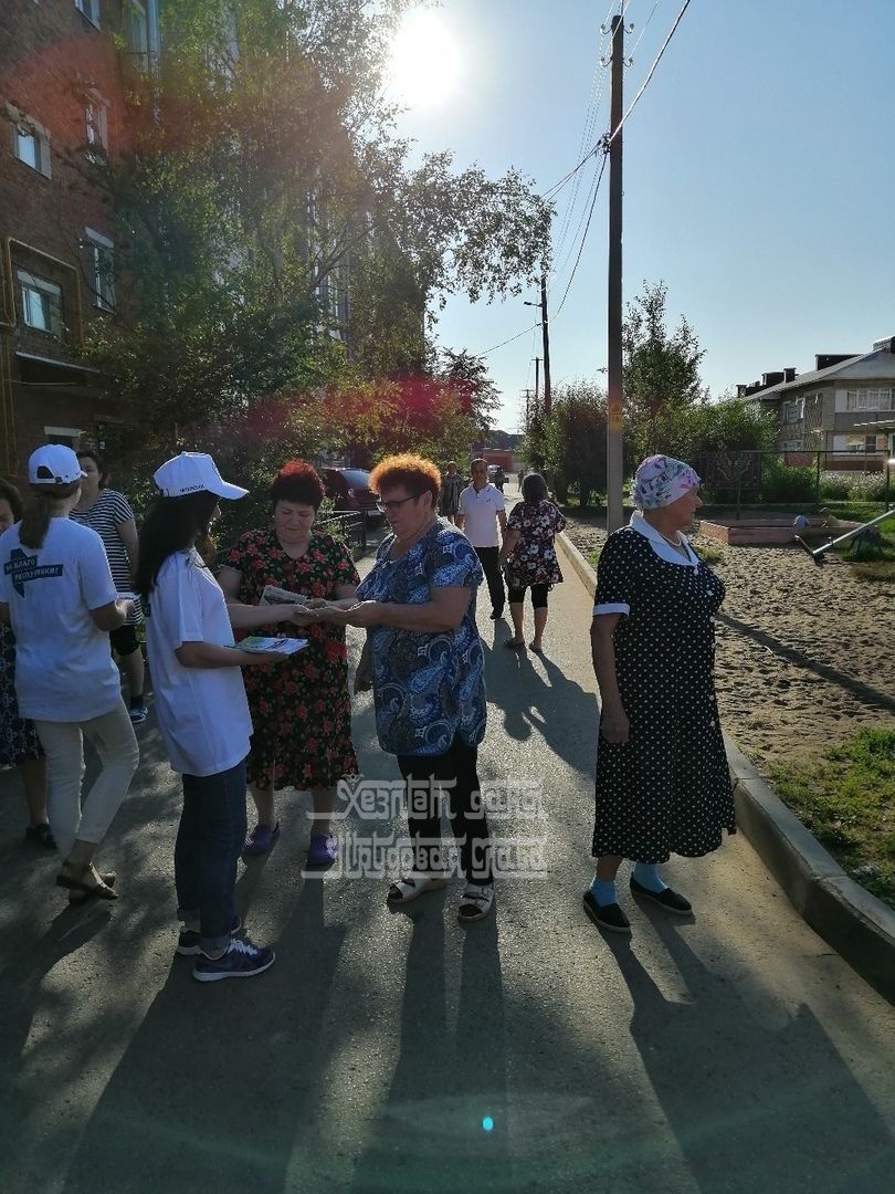Фото: С жителями Кукмора обсудили варианты благоустройства дворов