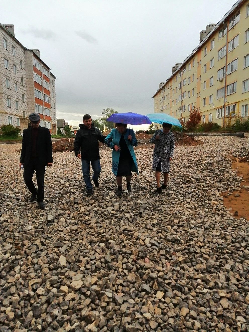 Детские площадки, дорожные знаки и зона отдыха: что хотят видеть во дворах жители Кукмора