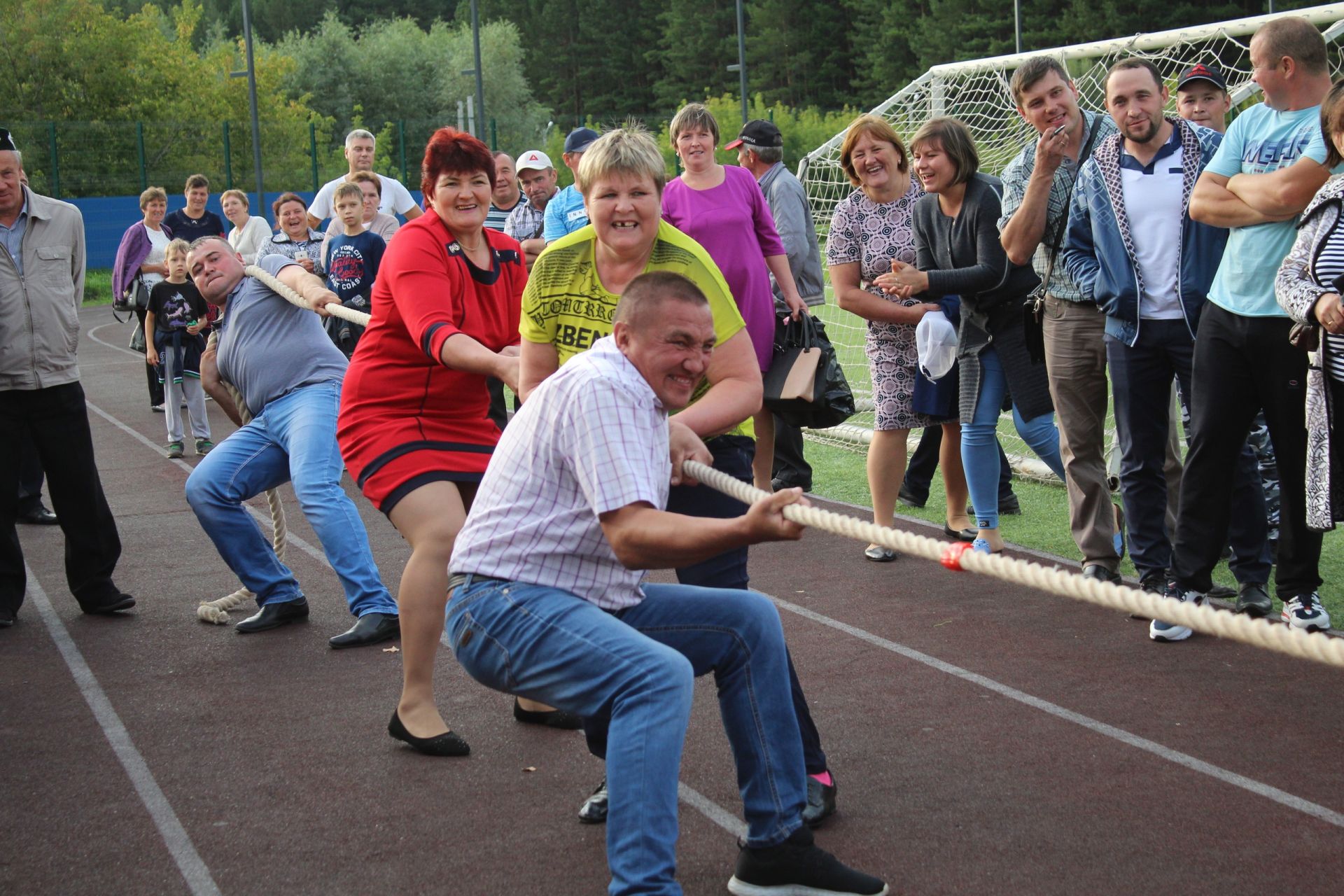 Фото: Кукмара терлекчеләре һәм ветеринария хезмәткәрләре Сабантуй бәйрәмендә ял итте