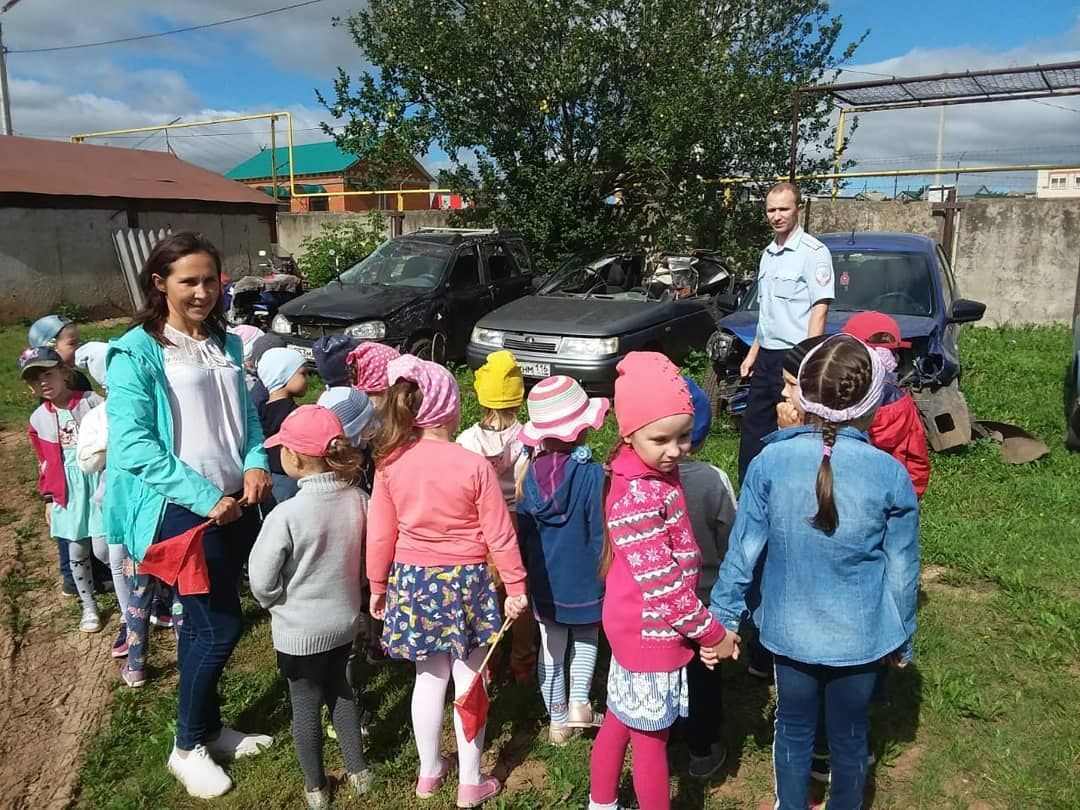 В Кукморе дошкольники побывали в районной Госавтоинспекции