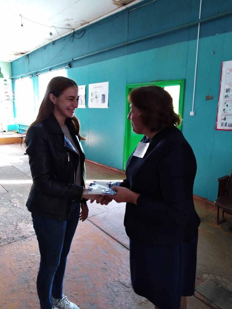 В Урясьбашском избирательном участке одной из первых проголосовала долгожительница Анастасия Гурьева