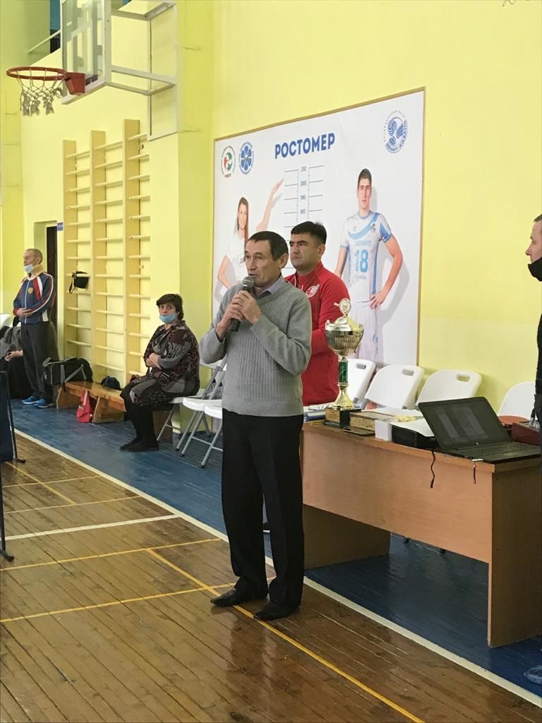 В Кукморе состоялось соревнование по настольному теннису на Кубок Шакира Шарипова и памяти Тагира Хафизова