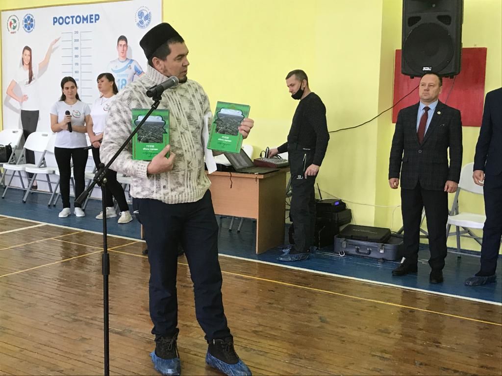 В Кукморе состоялось соревнование по настольному теннису на Кубок Шакира Шарипова и памяти Тагира Хафизова