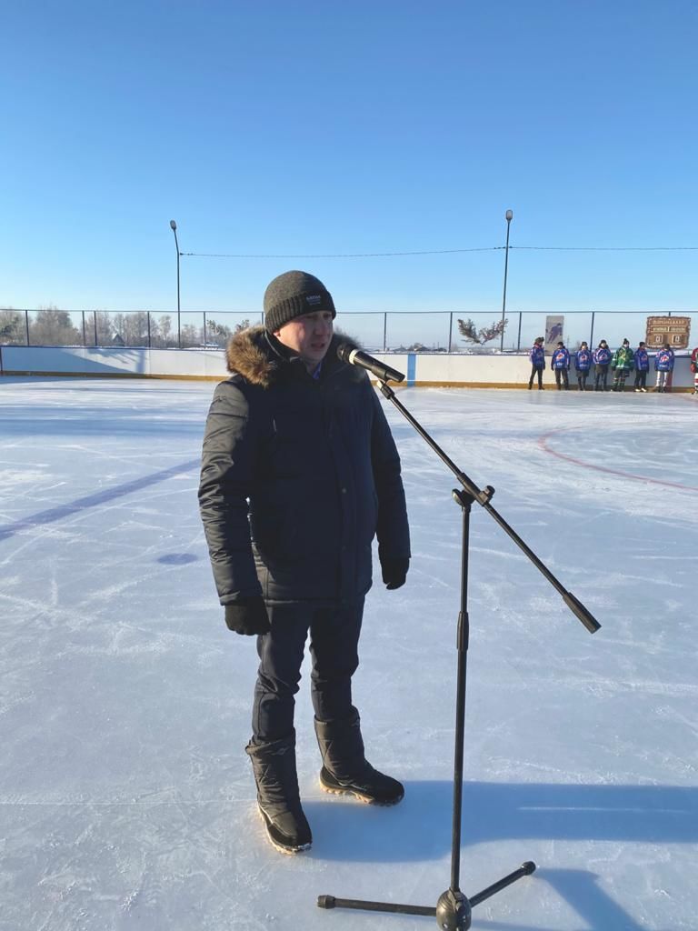 В Кукморском районе открылись сразу две хоккейные коробки