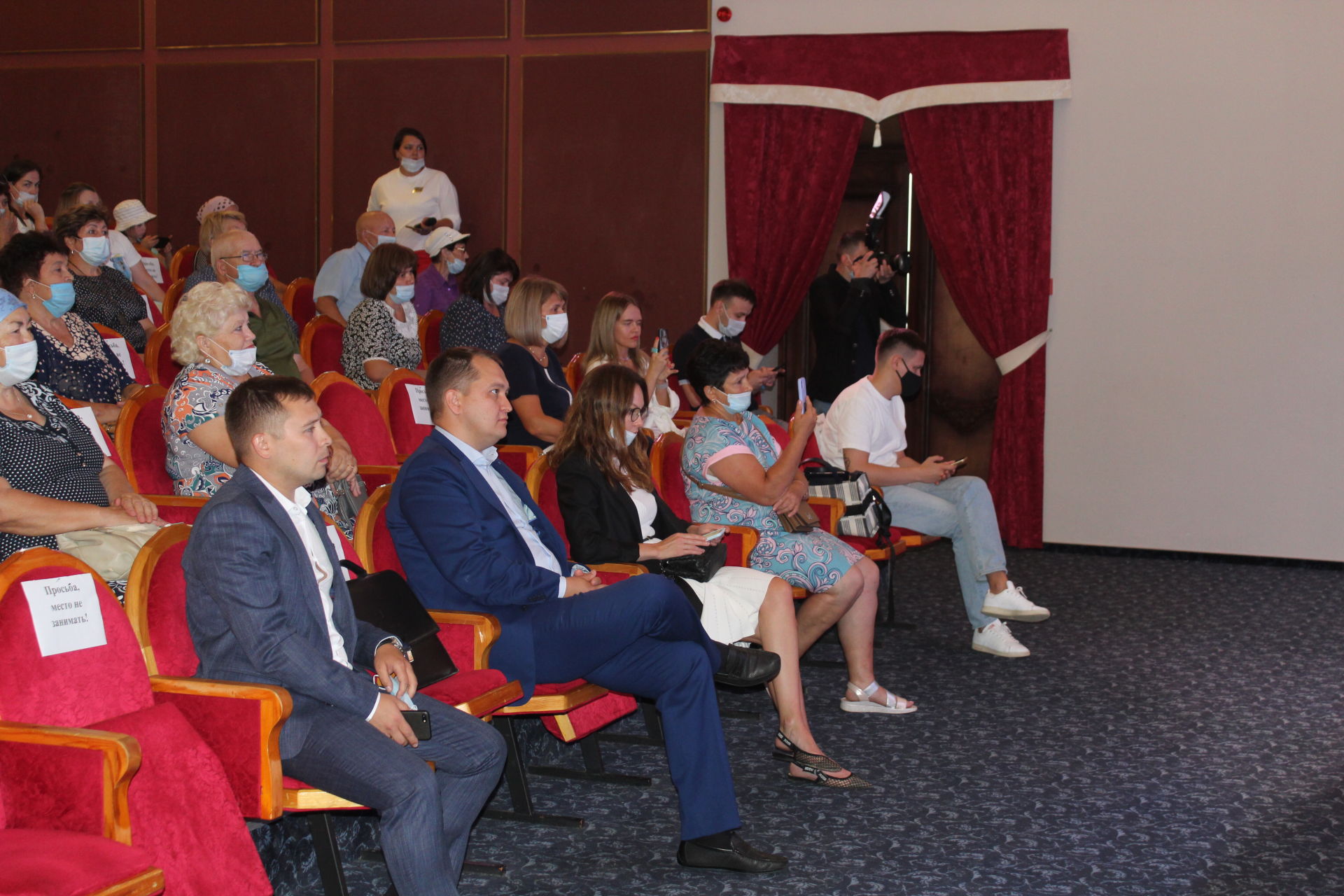 Вакцинация от COVID, выявление болезни на ранних стадиях: главврач РКБ и депутат Госсовета РТ ответили на вопросы кукморян
