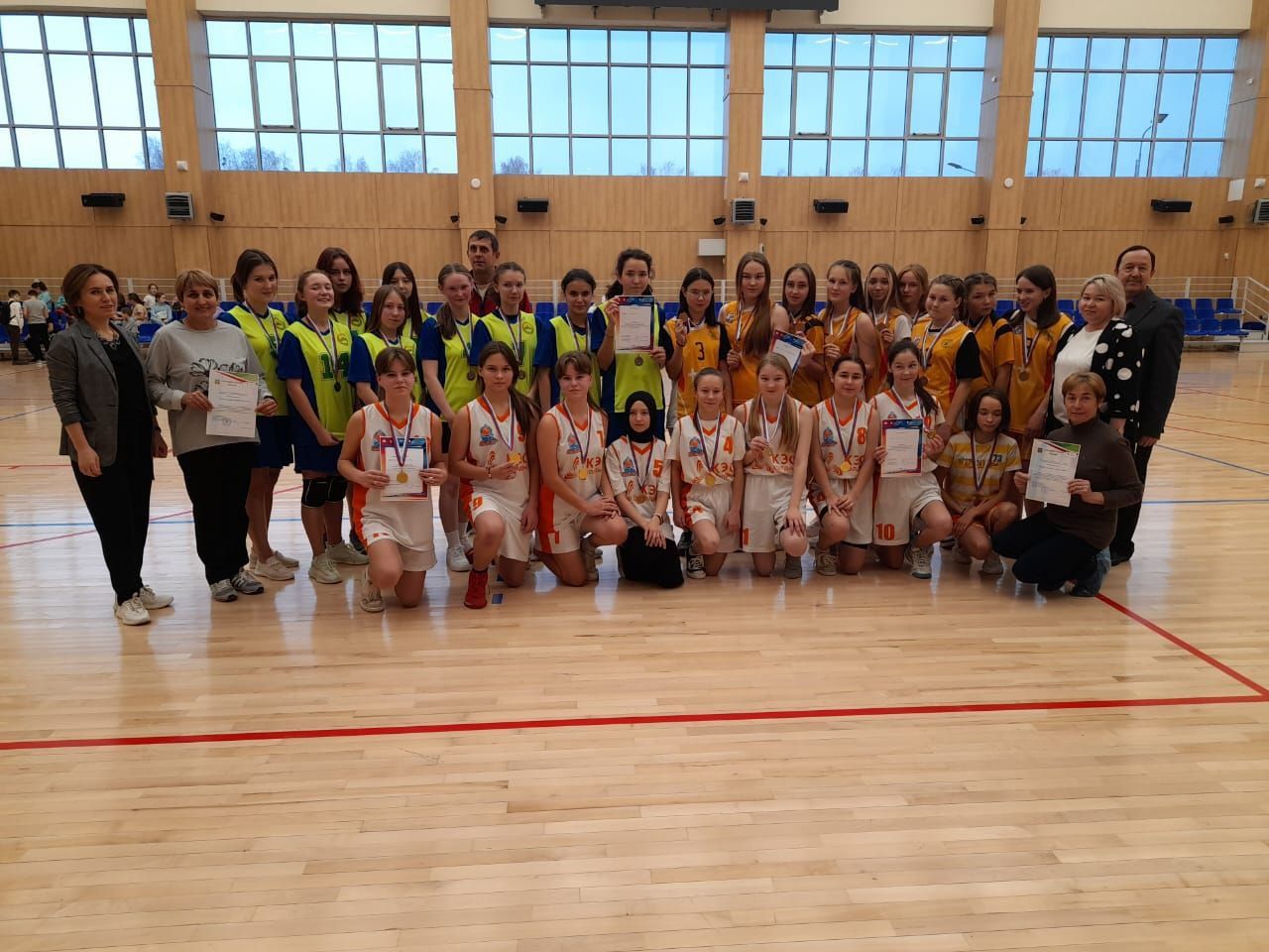 В Кукморе прошли игры муниципального этапа Чемпионата Школьной баскетбольный лиги «КЭС-БАСКЕТ»