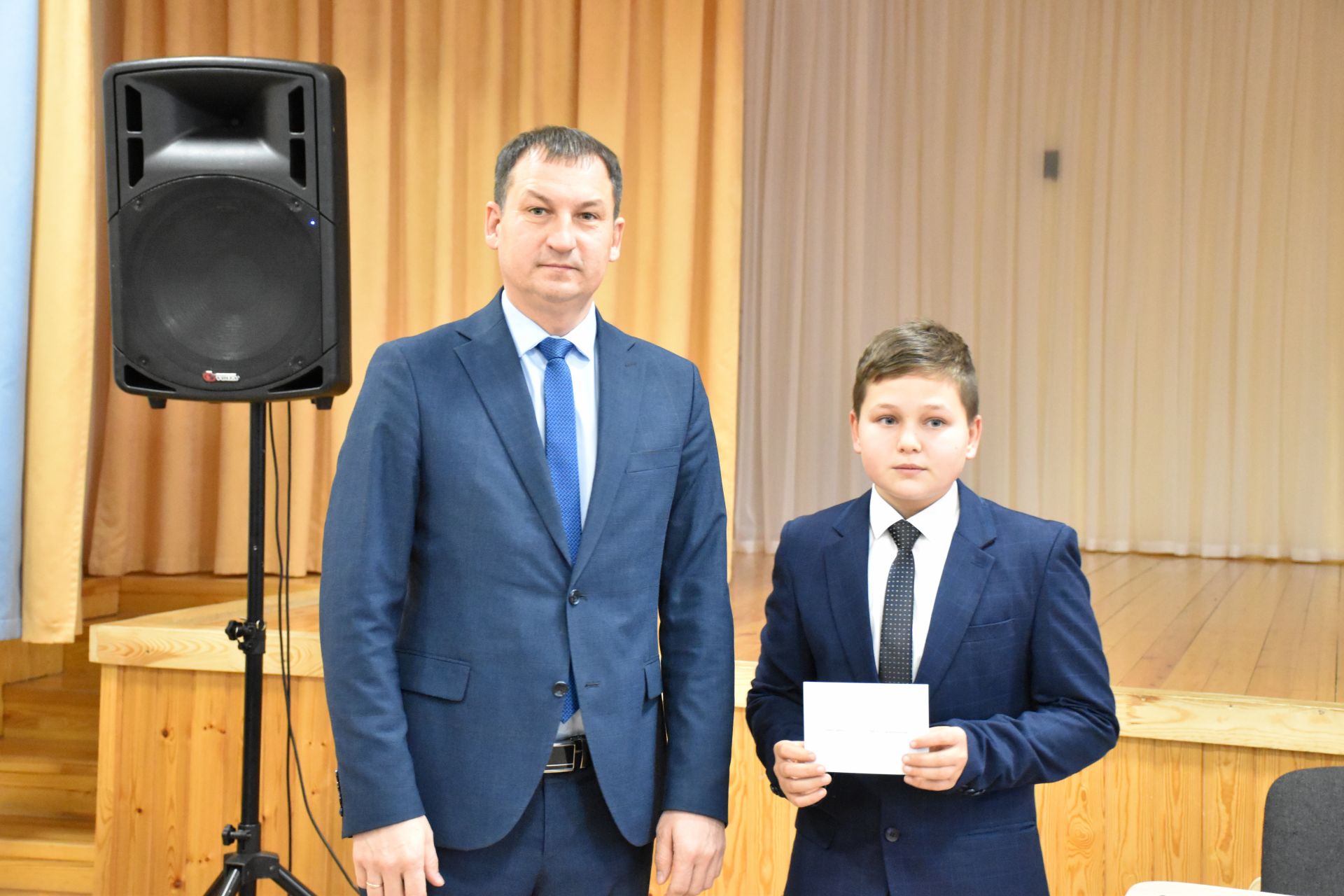 В Кукморе наградили участников конкурса «IT-чемпион по обучению граждан района навыкам электронной оплаты за ЖКХ»